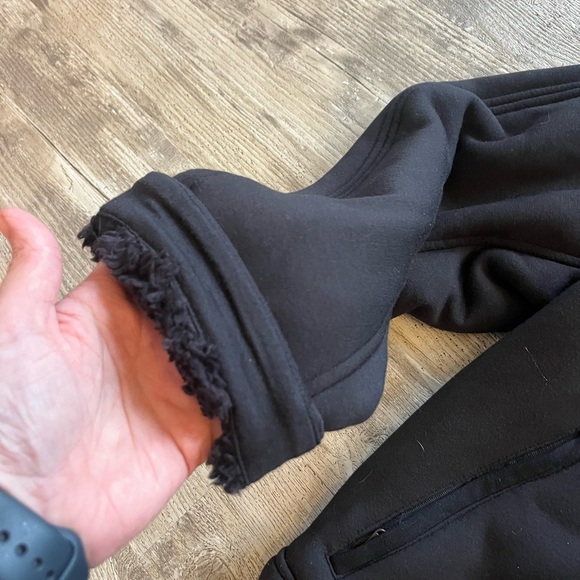 Size L women’s Sherpa lined zip up jacket - Picture 2 of 4